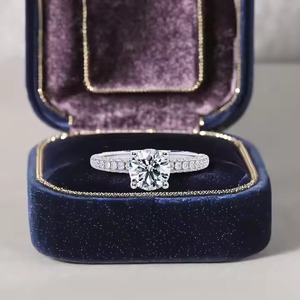 แหวนหมั้นเพชรเม็ดกลมรัศมีวง1.00CT ทองคำขาว14K พร้อมแหวนเพชรสำหรับปลูกในห้องปฏิบัติการทรงกลมสำหรับเป็นของขวัญวันครบรอบแต่งงานกับเธอ - Product Image 1