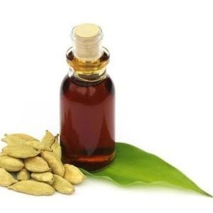 Huile de cardamome 100% pure naturelle et jaune doré pour l'aromathérapie, les soins de la peau et l'utilisation culinaire - Fabricants - Product Image 2