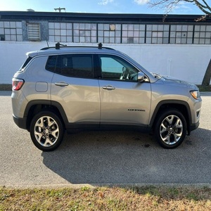 SUV COMPASS 2019 USADO CON BAJO KILOMETRAJE, GRIS, LIMITED, 4WD, TRACCIÓN EN LAS CUATRO RUEDAS, RENDIMIENTO EN CARRETERA, CROSSOVER, LISTO PARA ENVÍO - Product Image 1