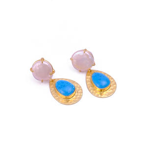 À la mode Perle Turquoise Or Argent Longues Boucles D'oreilles Conception Martelée Pierre De Naissance Collet Réglage Boucles D'oreilles Plaqué Or - Product Image 2