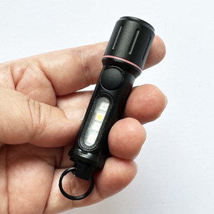 Nueva Mini linterna portátil recargable tipo C, luces LED para acampar, 400 lúmenes, Led/UV/linterna y antorchas - Product Image 1