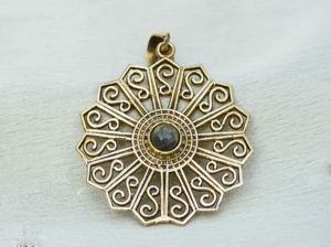 Vente en gros Pendentif Labradorite Chakra plaqué or 14 carats en argent 925 Bijoux fins Diamant Tendance Cadeau de fête mignon pour Western - Product Image 4