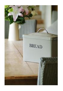 Best <b>Vintage</b>-inspired Iron Breadbox for Rustic <b>Kitchen</b> Decor with Wooden Top Cap & White Powder Coated Finished Breadbox - Product Image 4