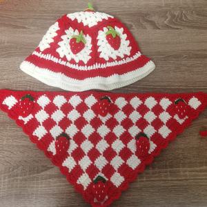 2025 Custom Handmade Crocheted Strawberry <b>Hat</b> Bandanas for Women Daily Outdoor Party Made of Cotton Yarn for All Ages - Product Image 3