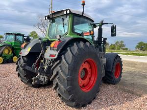 รถแทรคเตอร์ล้อ4WD Fendt 1050รถไถฟาร์มมือสองพร้อมปั๊มเครื่องยนต์ส่วนประกอบหลักในการเกษตร - Product Image 2