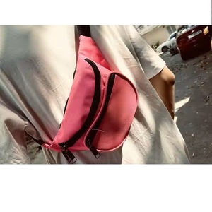 Mode unisexe de haute qualité nouveau haut Vietnam OEM sac de taille 100% polyester usine taille personnalisée sac de taille - Product Image 1