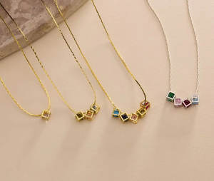 Collar de Piedras Preciosas en Forma de Campana Hecho a Mano y Personalizado con Cadena de Eslabones Chapada en Oro de 10K, Regalo de Boda para Mujer - Product Image 6