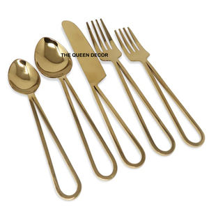 ชุดเครื่องใช้บนโต๊ะอาหาร5ชิ้นชุดเครื่องใช้บนโต๊ะอาหารสีทองทองเหลืองสีทองสำหรับใช้ในร้านอาหารและโรงแรม - Product Image 1