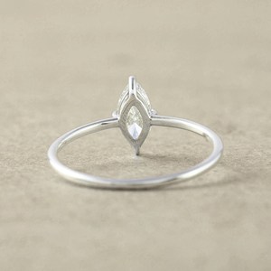 Taille personnalisable Bague de mariage en argent sterling 925 pour femme de haute qualité Moissanite étincelante Anneaux fins en acier inoxydable taillé Marquise - Product Image 6