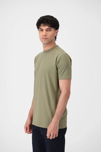 Camiseta de tacto suave para hombre, proveedor de ropa de calle, atuendo de moda diario personalizado para gimnasio y salón de viaje, suministro al por mayor a granel - Product Image 4