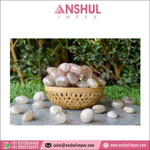 Gama exclusiva de piedras caídas de rutilo dorado de excelente calidad para crear arreglos y decoración del hogar - Product Image 6