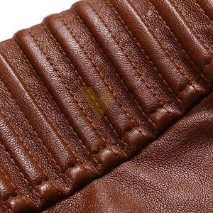 Chaqueta de Invierno de Cuero Genuino Elegante para Hombre con Diseño Clásico y Ajuste Cómodo, Perfecta para Uso Diario - Product Image 4