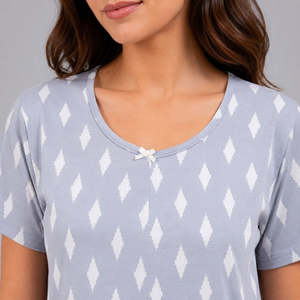 Ensemble Capri en tissu double doux de qualité supérieure pour femmes - Respirant, imprimé, manches longues, séchage rapide, 100% coton, pyjama par Evolove X Venus - Product Image 2