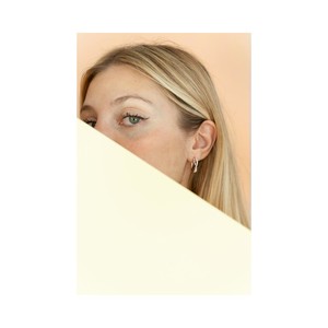 Boucles d'oreilles DelPia Style Infini, tube externe 10 % or 18 carats sur argent sterling 925, cristaux blancs à l'intérieur, rose 10x15mm - Product Image 4