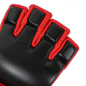 Meilleur fournisseur OEM Service Rouge Noir Couleur Matériau doux au toucher Gants d'entraînement MMA Gants de boxe rouges fabriqués au Pakistan Arts martiaux - Product Image 5