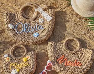 Bolso de Paja Personalizado para Damas de Honor: Recuerdo de Despedida de Soltera, Regalo de Despedida de Soltera - Product Image 2