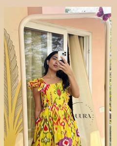 Robe maxi en coton idéale pour l'été avec imprimé Patola, élégante pour les soirées, protection solaire, évacuation de l'humidité - Product Image 5