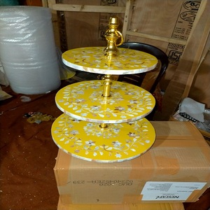 Support à gâteau de luxe en nacre incrustée, design moderne et élégant, résistant au four, forme unique, taille pour les fêtes, les hôtels, personnalisable - Product Image 2