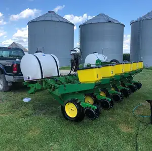 Grade 5 Rows Corn Vacuum Planter With Fertilizer Hopper Corn Maize Soybean Seed Planter tractors for sale in EU/ASIA/USA/CHILE