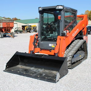 2024 Kubota SVL75-3 Skid Steer haut débit hydraulique caméra de recul commandes pilotes 6ft attache rapide seau 16 pouces pistes en caoutchouc - Product Image 1