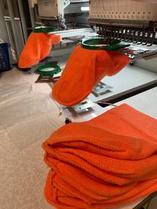 Gorro personalizado con tu texto/Logotipo Gorro bordado personalizado Bordado en la fábrica de Vietnam - Product Image 2