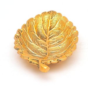 Meilleure vente plateau décoratif en métal à la feuille d'or Plateau de service en métal pour la maison de mariage Hôtel et décor de service d'aliments - Product Image 3