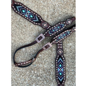 최고 판매 프리미엄 서양 말 굴레 세트 다크 브라운 기하학적 디자인 헤드 스톨 유방 칼라 사각 핀 버클 콘초 압정 세트 - Product Image 1