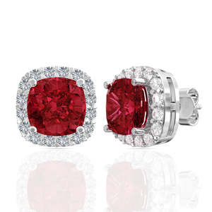 Éclat Scintillant : Boucles d'oreilles clous classiques en argent sterling 925 avec rubis rouge taille coussin et moissanite, plaqué rhodium pour femme - Product Image 4