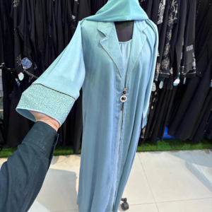 Abayas élégantes et modestes brodées à la main pour femmes - Product Image 1