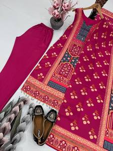 NOUVEAU SALWAR KAMEEZ DE CRÉATION EXCLUSIVE ZAIN EXPORTS EN SOIE NATURELLE LOURDE À IMPRESSION NUMÉRIQUE ET TRAVAIL ARTISANAL, MODÈLE REVERSIBLE, MODERNE POUR FÊTES ET MARIAGES, TOUTES SAISONS - Product Image 4