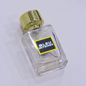 สติกเกอร์ติดขวดน้ำหอมเคลือบโลหะโครเมี่ยมสีทองเป็นมิตรกับสิ่งแวดล้อมสูงฉลากบรรจุภัณฑ์ที่ทันสมัยกันน้ำสำหรับผลิตภัณฑ์ดูแลผิวและอื่นๆ - Product Image 2