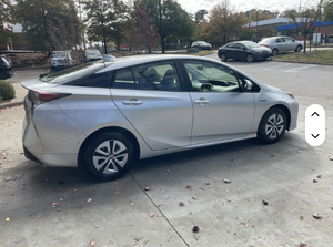 Toyota Prius d'occasion - 2017 - Argent - avec système de navigation - Product Image 4