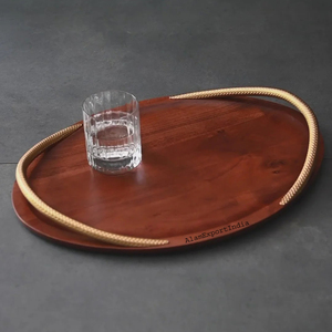 Plateau de service en bois de mangue vintage Hot Seller Plateau en métal fini naturel Poignées au design unique Fini doré - Product Image 2
