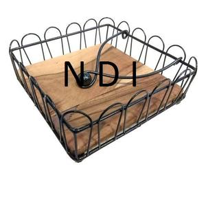 Porte-mouchoirs de bureau en fil de fer de forme personnalisée avec finition noire thermolaquée, grande boîte de rangement pour serviettes décorative - Product Image 1