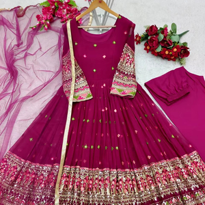 Vestido De Fiesta De Diseñador Con Pent Dupatta Con Secuencia De Trabajo - Product Image 1