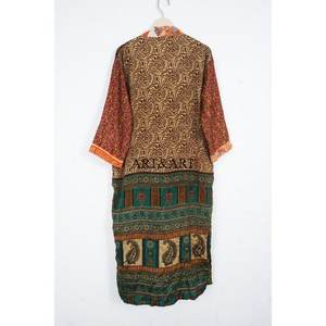 Kimono en soie de sari indien vintage, élégant et luxueux, robe en soie douce, patchwork, taille unique, multicolores, vêtements de nuit confortables - Product Image 5