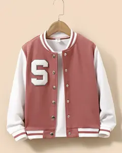 Abrigo deportivo de manga larga con logotipo personalizado unisex, chaqueta de béisbol de equipo de lana de invierno con botones de retazos a la moda para hombres y mujeres - Product Image 5