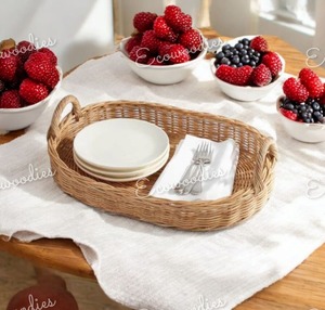 Elegante bandeja de mimbre de bambú simple hecha a mano Bandeja de servicio de pan de mimbre de bambú elegante y simple para uso en la sala de estar - Product Image 3