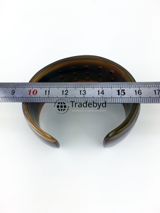 กำไลข้อมือทำมือจากเขาสัตว์ งานฝีมือระดับพรีเมียม เครื่องประดับแฟชั่นธรรมชาติ ของขวัญสำหรับทุกเพศทุกวัย หลายขนาด ขายส่งโดย Tradebyd - Product Image 4