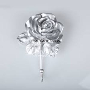 Crochets de suspension modernes en aluminium de luxe plaqué or de haute qualité, couleur argentée, brillants et polis, avec des fleurs de rose - Product Image 5