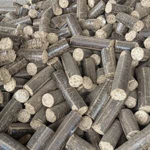 Briquetas de cáscara de maní de combustible de calefacción respetuosas con el medio ambiente Residuos de cenizas bajos de alta eficiencia para varias calderas - Product Image 2