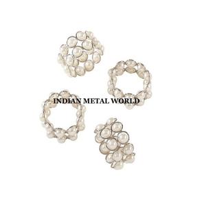 Juego de 4 servilleteros decorativos de mesa de boda de metal y cristal, servilletero de metal de tamaño mediano de forma redonda al precio más barato - Product Image 3