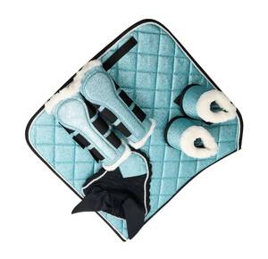 Ensemble d'équitation avec bottes matelassées et bonnet auriculaire par TARIQ MFG CO - Product Image 2