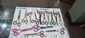 Tijera de adelgazamiento del cabello de Etiqueta Privada, tijera de adelgazamiento del cabello de salón de belleza de acero inoxidable recubierta de Color rojo con tornillo de lujo - Product Image 6