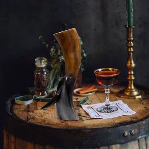 Chope à boire en corne de bœuf naturelle, faite à la main, style Viking nordique, pour bière, hydromel, vin - Product Image 3