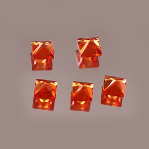 Zafiro Rojo Cultivado en Laboratorio, Corte Cuadrado de 18 mm, Facetado, Calibrado, Gema Suelta Certificada, para Joyería, Venta al Por Mayor, KKS EXPORTS - Product Image 3