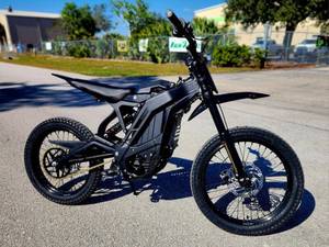 Prix bas 2025 E R I D E  P R O  S S  2. Motocyclette d'occasion à vendre - Product Image 2