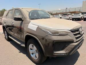Nuevo/Usado TOYO-TA FORTUNE 2026 2.4L 3.0L Diésel Automático 4x4 SUV Techo Solar Asientos de Cuero Oscuro 6 Plazas 24000km 360 - Product Image 6