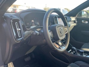 รถยนต์ C40 R-ech-arge Plus 4 ประตู แฮทช์แบ็ก ขับเคลื่อนสี่ล้อ สภาพดี ใช้งานน้อย - Product Image 5