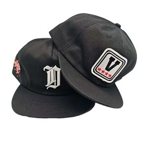 Casquette de camionneur pour hommes à 6 panneaux de couleur personnalisée OEM avec panneau en maille Casquette pour les voyages en plein air - Product Image 1